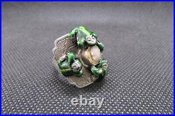 CHINESE STERLING SILVER ENAMEL Frogs around Compass RING Adjustable Size. 3oz